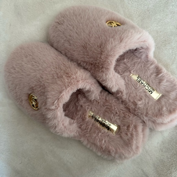 MICHAEL Michael Kors Shoes - Beautiful 	
Alexis Faux-Fur Slipper, only wore once inside the home.